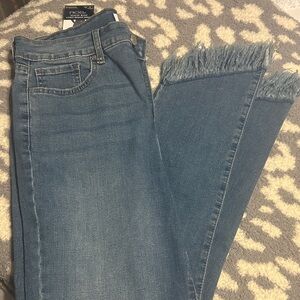 Sofia by Sofia Vergara Light Blue Frayed Ankle Jeans